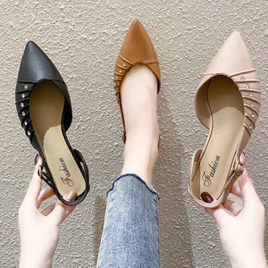 女性のサンダルファッション、ダイヤモンドがちりばめられたアウトドアウェア、ローヒール、足の細い女性の靴