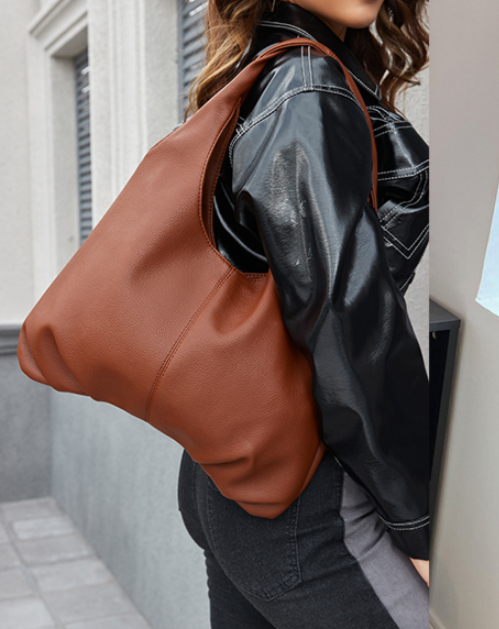 2025女性バッグのトレンド：バックパック、クロスボディバッグ、ショルダーバッグ - 究極のガイド