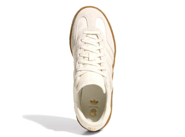 エジソンチェンとクロットのアディダスガゼルに対する最新のビジョン：クレープソール2つのカラーウェイの1つは、Clotのシグネチャーシルクパターンを使用しています。