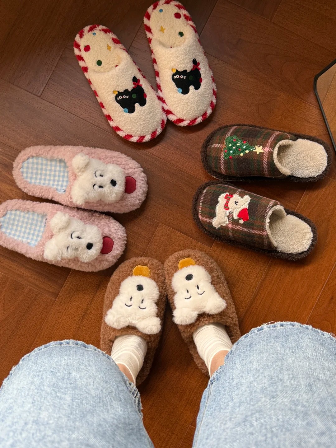 冬に最も暖かい抱擁: 家の快適さに最適なスリッパを選ぶ