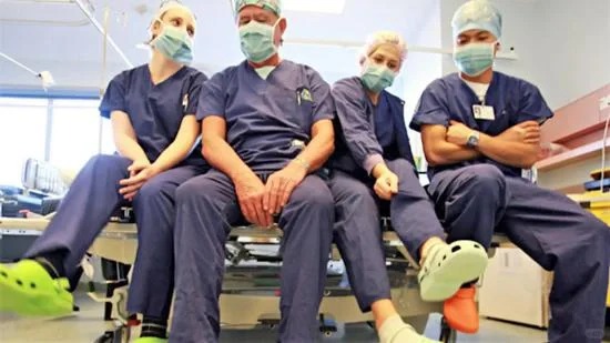 なぜクロックスが手術室を独占しているのでしょうか？