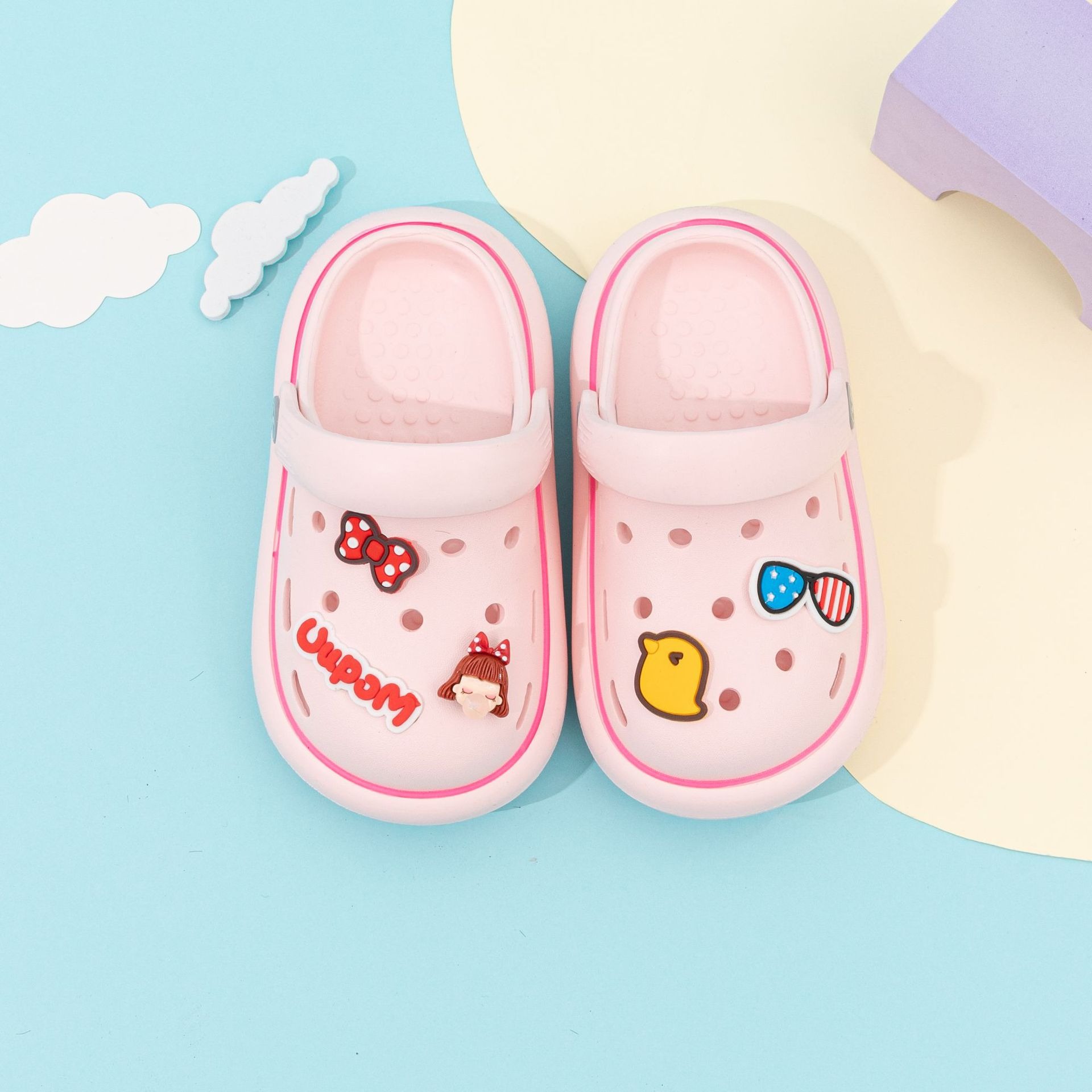 素敵な子供用スリッパ、夏用子供用スリッパ、漫画リボン子供用スリッパ、柔らかい子供用スリッパ、滑り止め子供用スリッパ