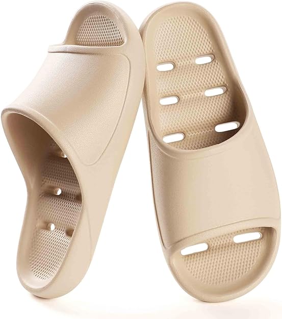 バスルームスリッパ：防水性、滑り止め、クイックドライ機能が説明されています